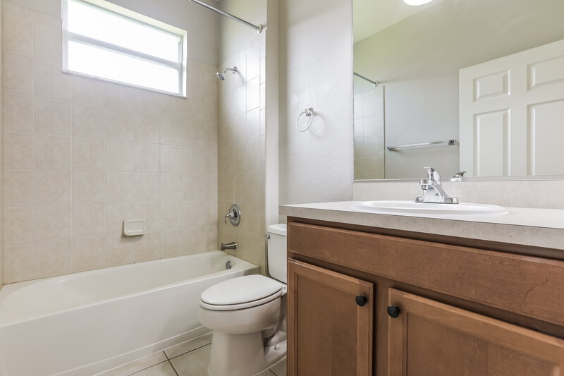 2,285/Mo, 11653 Tempest Harbor Loop Venice, FL 34292 Bathroom View