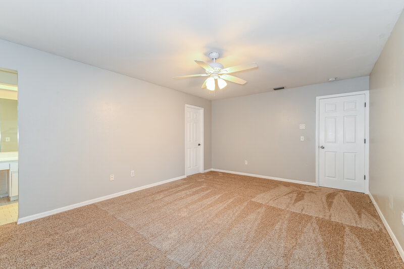 1,920/Mo, 401 SE 18th St Cape Coral, FL 33990 Main Bedroom View 2