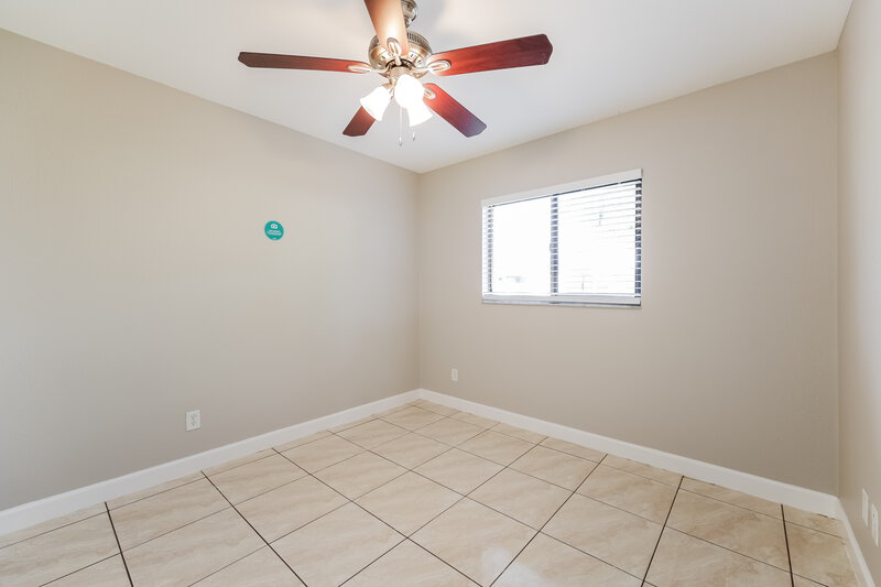 2,910/Mo, 909 SW 9th Ave Cape Coral, FL 33991 Bedroom View 3