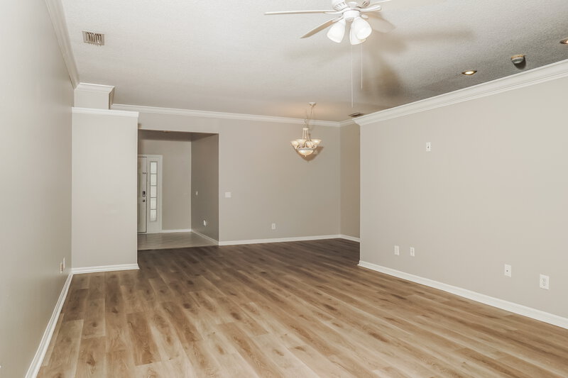 2,395/Mo, 304 Fareham Dr Venice, FL 34293 Living Room View 2