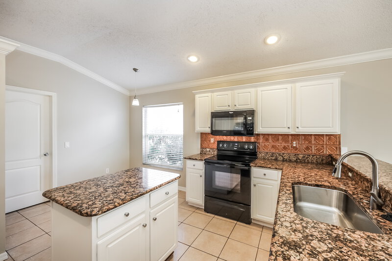 3,980/Mo, 304 Fareham Dr Venice, FL 34293 Kitchen View