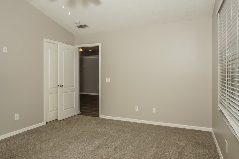 2,395/Mo, 304 Fareham Dr Venice, FL 34293 Main Bedroom View 2