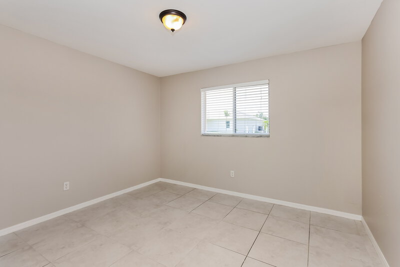 1,840/Mo, 2210 SE 15th St Cape Coral, FL 33990 Bedroom View