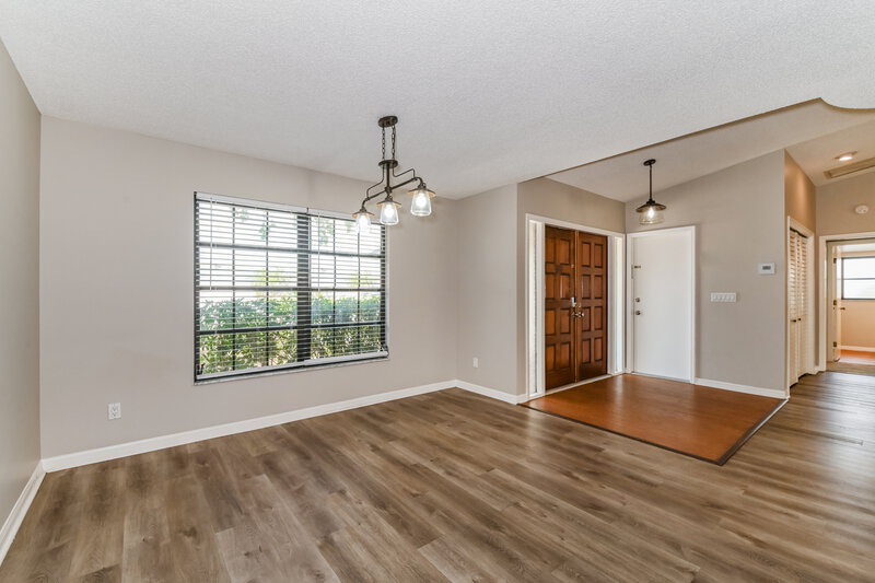 2,000/Mo, 1210 SE 36th Ter Cape Coral, FL 33904 Dining Room View