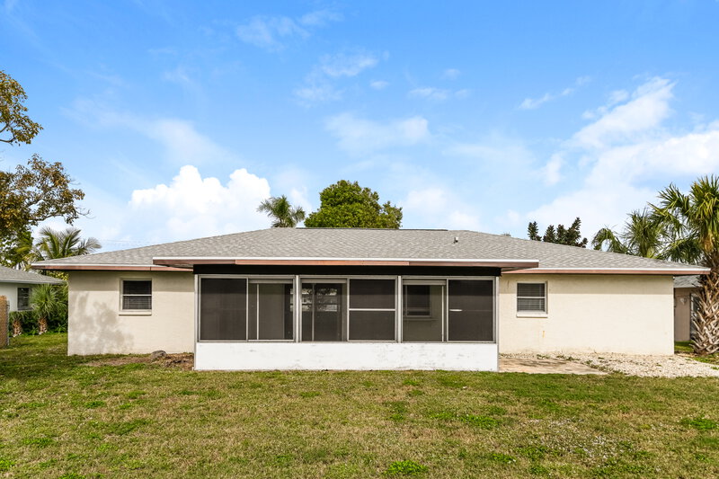 1,860/Mo, 1318 Everest Pkwy Cape Coral, FL 33904 Rear View