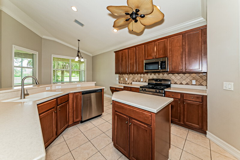 2,625/Mo, 6340 Rookery Cir Bradenton, FL 34203 Kitchen View 2