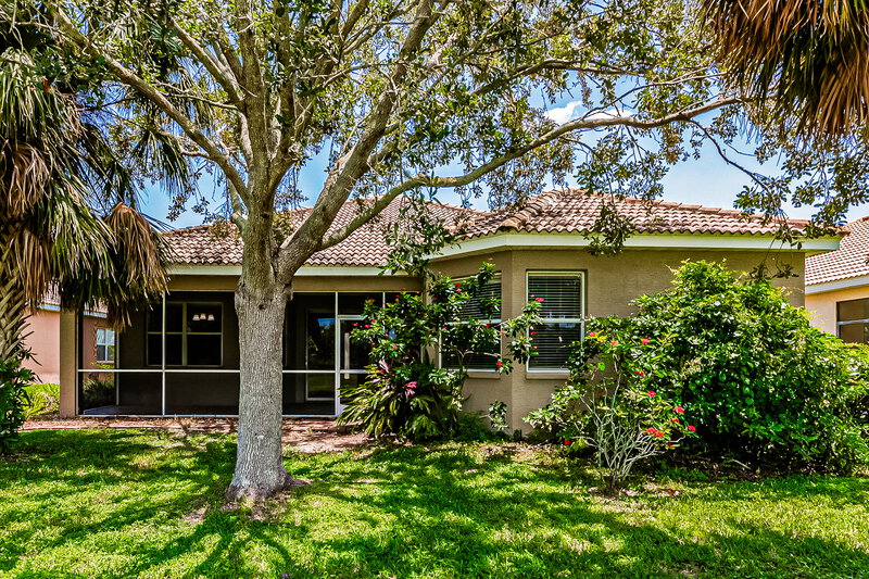 2,625/Mo, 6340 Rookery Cir Bradenton, FL 34203 Rear View