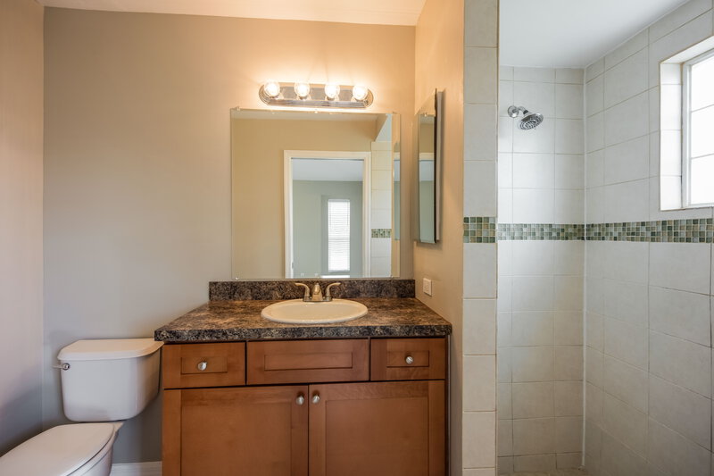 2,080/Mo, 610 SW 26th Ter Cape Coral, FL 33914 Master Bathroom View