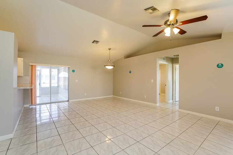 1,920/Mo, 142 SE 11th Ter Cape Coral, FL 33990 Living Room View