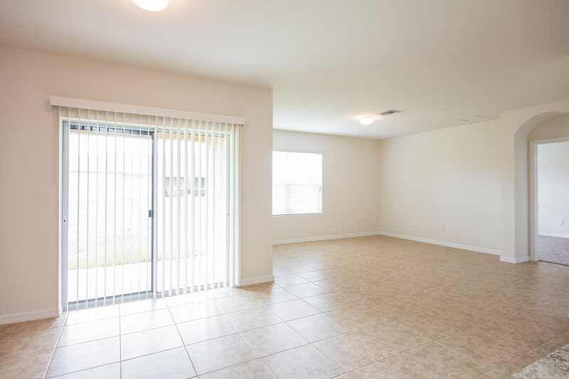 3,575/Mo, 1514 SW 19th Ave Cape Coral, FL 33914 Living Room View