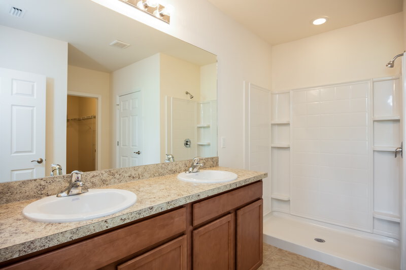 3,575/Mo, 1514 SW 19th Ave Cape Coral, FL 33914 Master Bathroom View