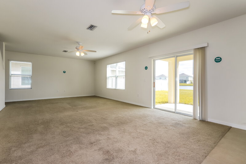 2,700/Mo, 15122 Agave Grove Pl Bradenton, FL 34212 Family Room View