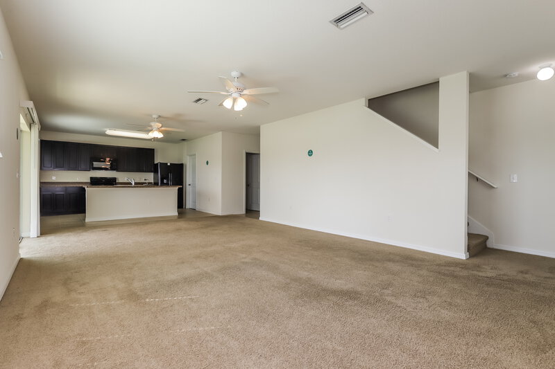 2,700/Mo, 15122 Agave Grove Pl Bradenton, FL 34212 Family Room View 2