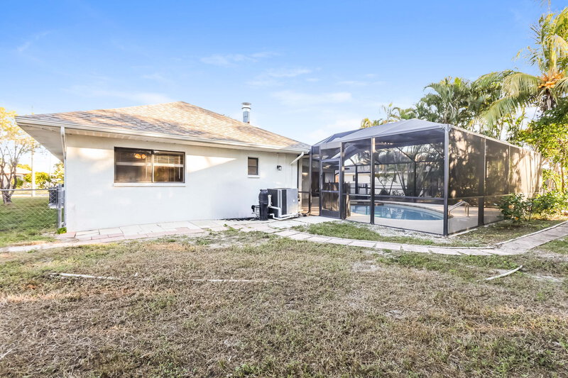 2,020/Mo, 1432 SE 17th Ter Cape Coral, FL 33990 Rear View
