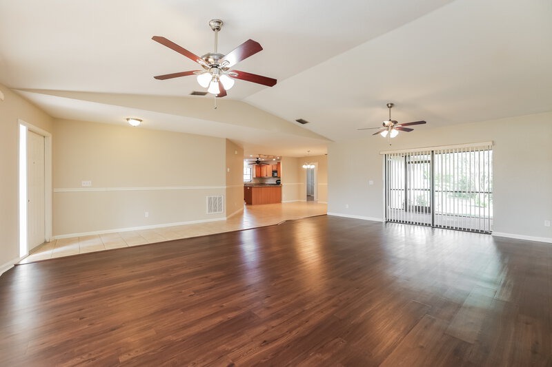 2,115/Mo, 1320 SE 2nd St Cape Coral, FL 33990 Living Room View