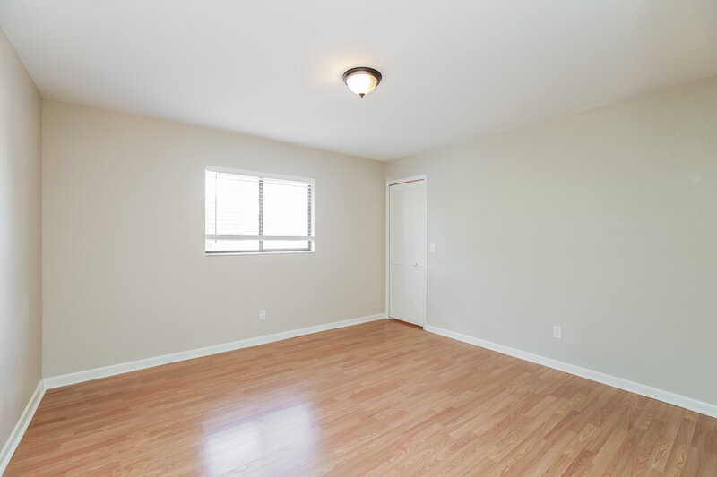 2,115/Mo, 1320 SE 2nd St Cape Coral, FL 33990 Bedroom View