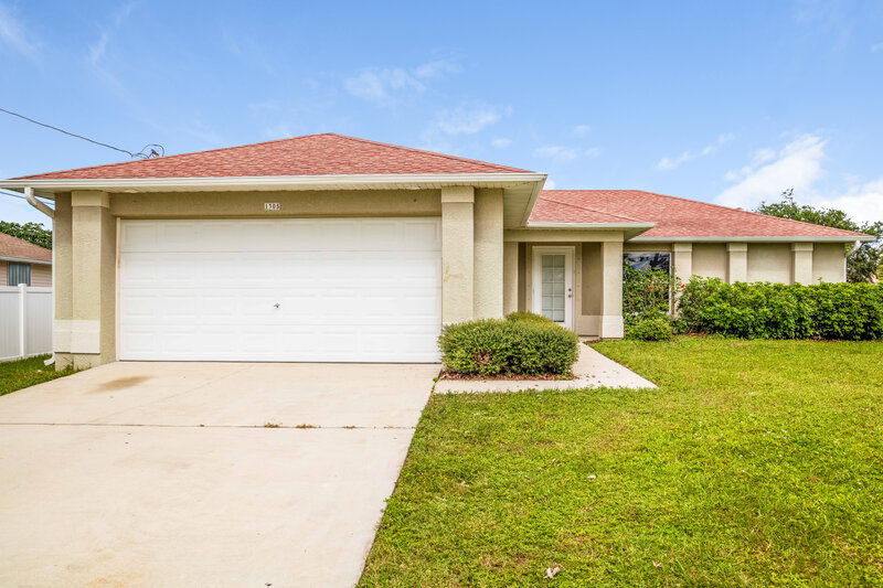 1,935/Mo, 1305 SW 11th Ter Cape Coral, FL 33991 External View