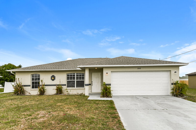 2,205/Mo, 845 SW 37th Ln Cape Coral, FL 33914 External View