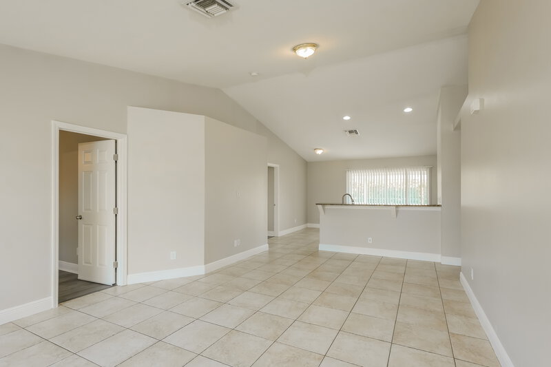1,695/Mo, 845 SW 37th Ln Cape Coral, FL 33914 Misc View 2