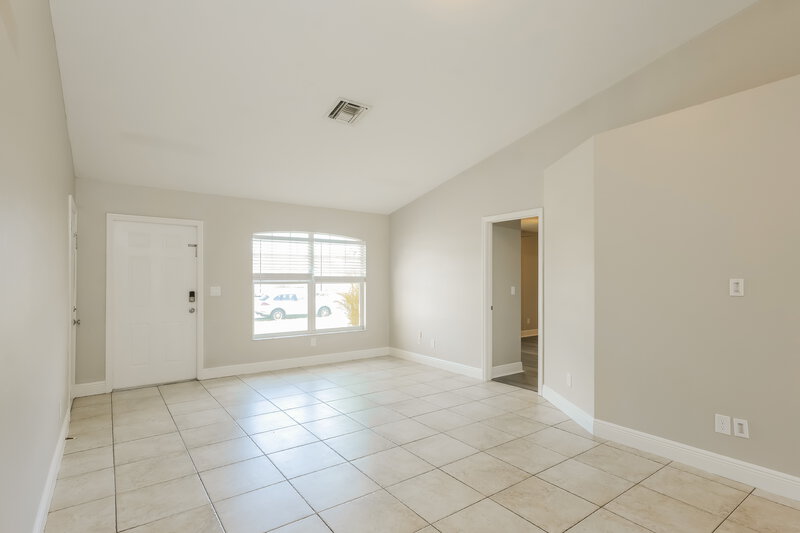 1,695/Mo, 845 SW 37th Ln Cape Coral, FL 33914 Misc View 4