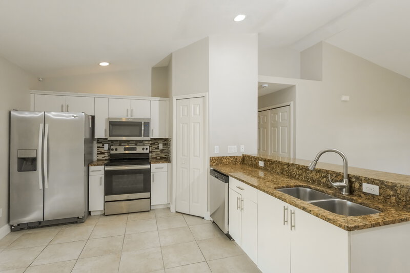 1,695/Mo, 845 SW 37th Ln Cape Coral, FL 33914 Misc View 5