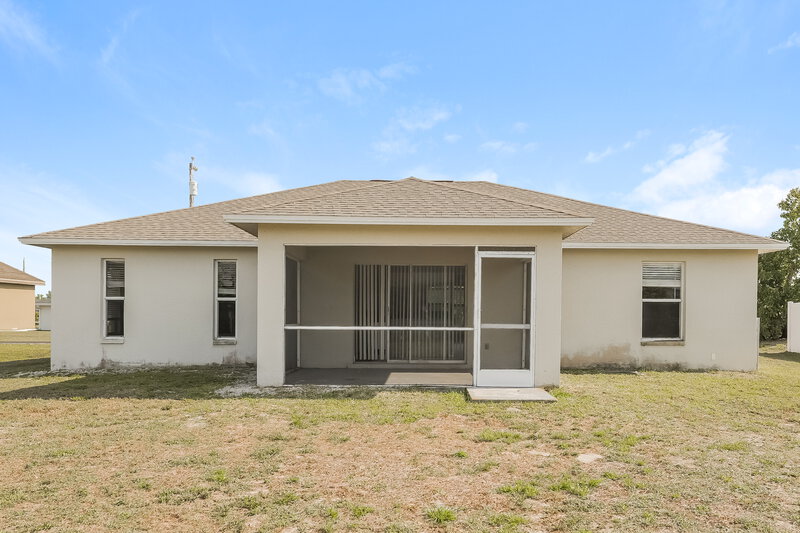 1,920/Mo, 845 SW 37th Ln Cape Coral, FL 33914 Rear View