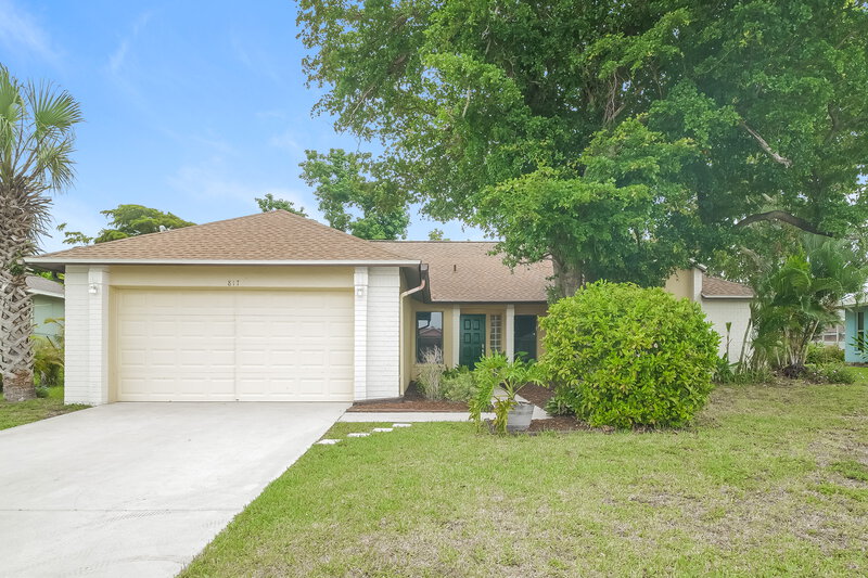 1,715/Mo, 817 SW 9th Ave Cape Coral, FL 33991 External View