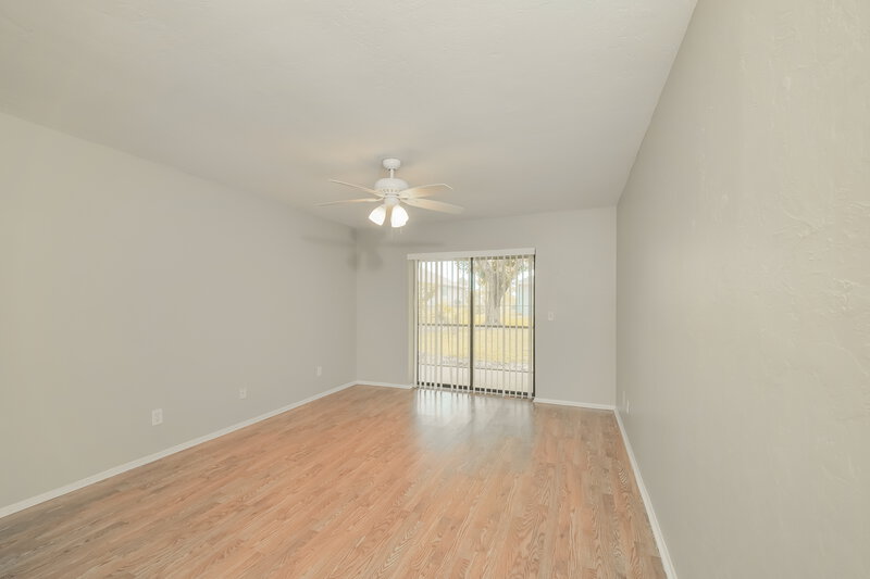 1,715/Mo, 817 SW 9th Ave Cape Coral, FL 33991 Main Bedroom View