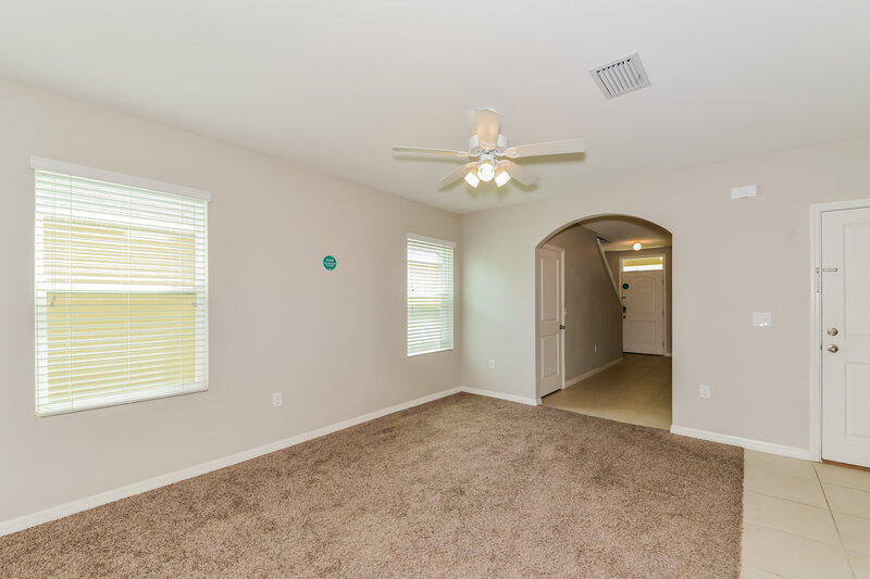 2,400/Mo, 115 San Avellino Ct Bradenton, FL 34208 Living Room View 2