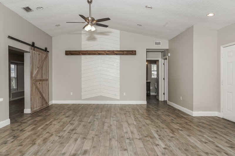 2,665/Mo, 4212 1st Ave NE Bradenton, FL 34208 Living Room View
