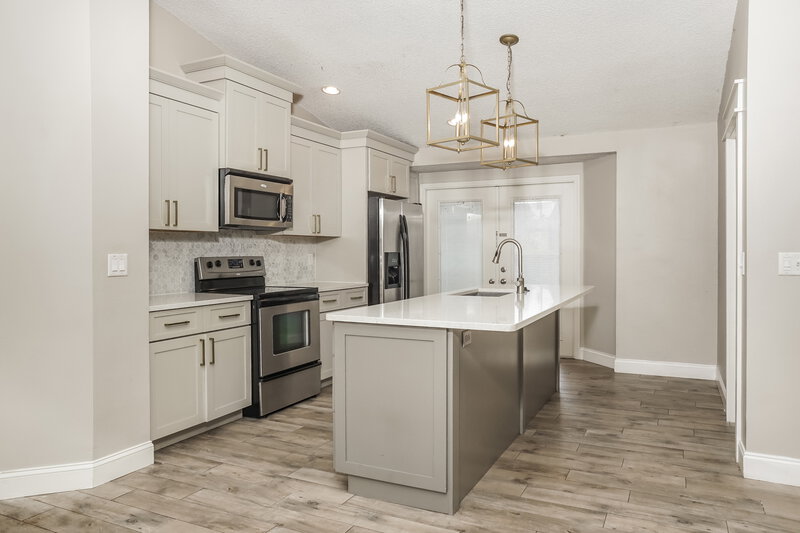 2,665/Mo, 4212 1st Ave NE Bradenton, FL 34208 Kitchen View