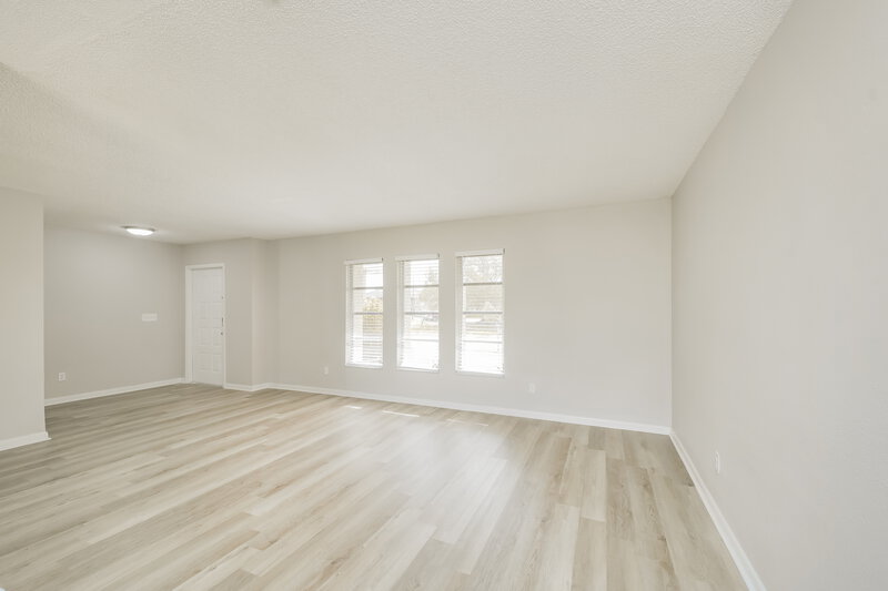 1,665/Mo, 4336 Country Club Blvd Cape Coral, FL 33904 Living Room View