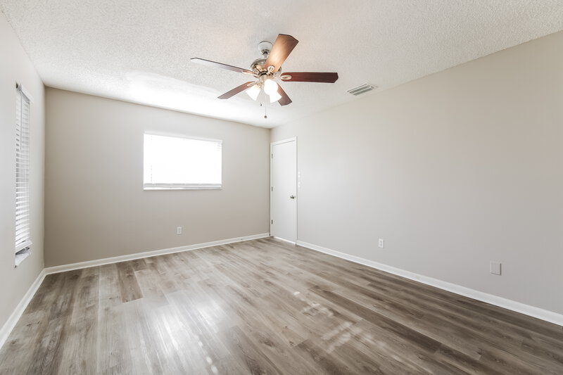 1,880/Mo, 4336 Country Club Blvd Cape Coral, FL 33904 Main Bedroom View