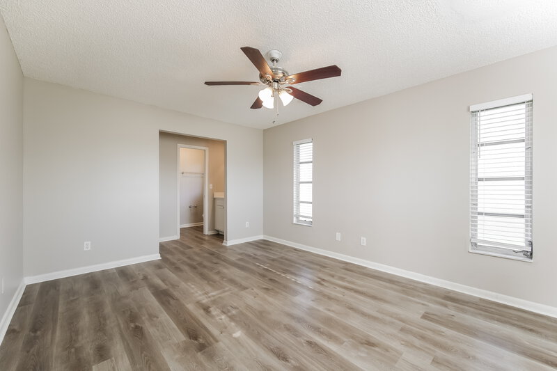 1,880/Mo, 4336 Country Club Blvd Cape Coral, FL 33904 Main Bedroom View 2