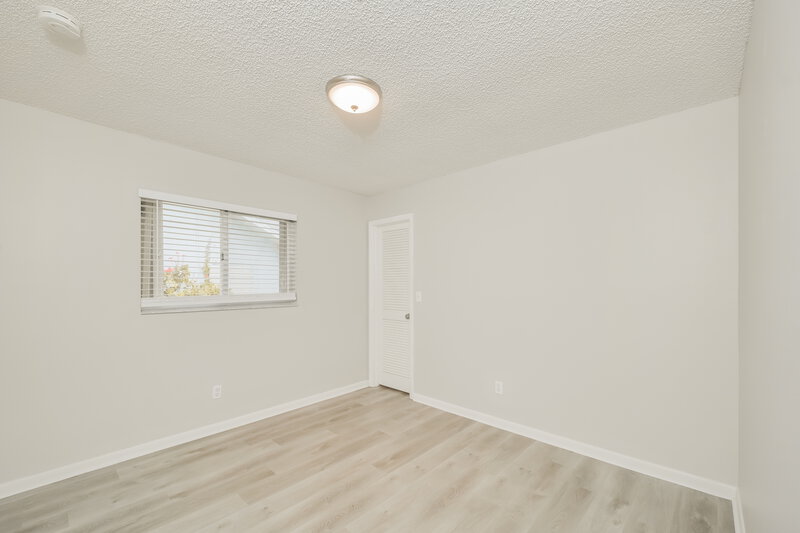 1,665/Mo, 4336 Country Club Blvd Cape Coral, FL 33904 Bedroom View