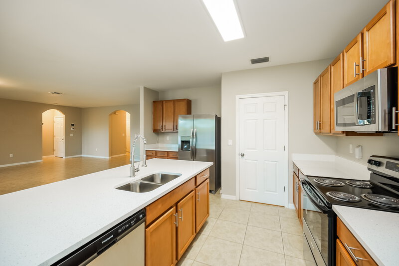 2,250/Mo, 2564 Surfside Blvd Cape Coral, FL 33914 Kitchen View 2