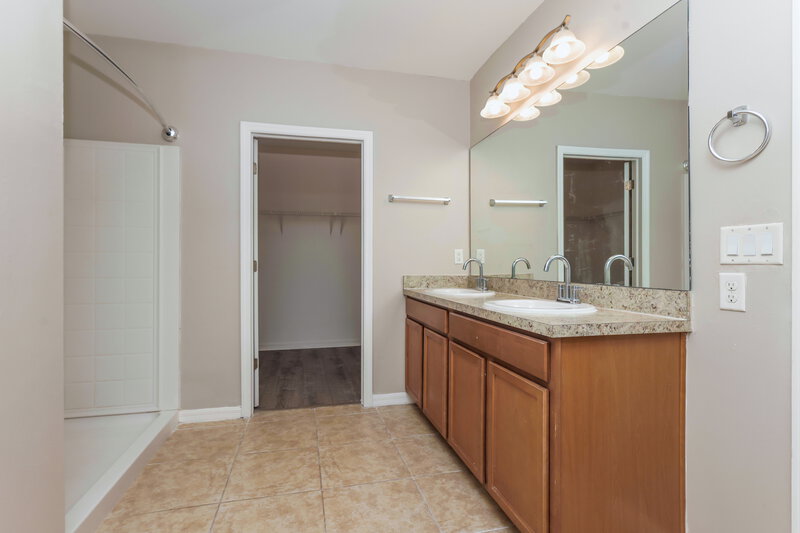 2,175/Mo, 2564 Surfside Blvd Cape Coral, FL 33914 Main Bathroom View