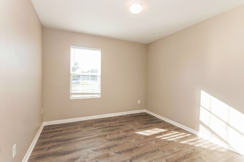 2,175/Mo, 2564 Surfside Blvd Cape Coral, FL 33914 Bedroom View 2