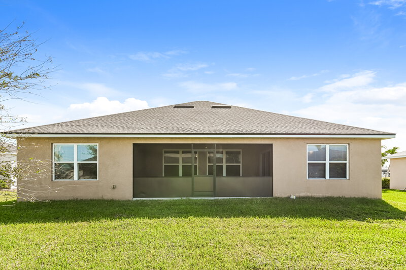 1,900/Mo, 2548 Surfside Blvd Cape Coral, FL 33914 Rear View