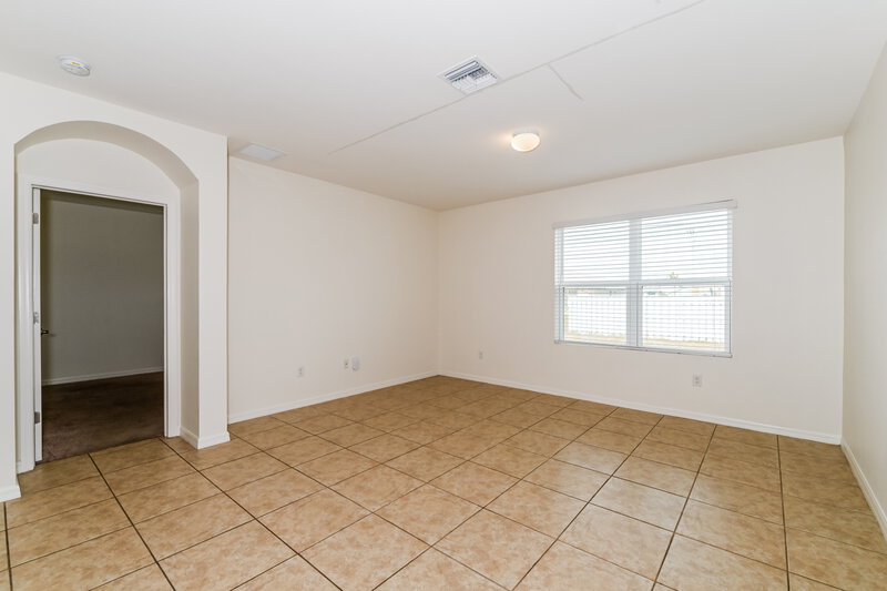 2,150/Mo, 119 SW 11th Ter Cape Coral, FL 33991 Living Room View