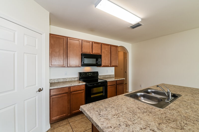 2,150/Mo, 119 SW 11th Ter Cape Coral, FL 33991 Kitchen View 2