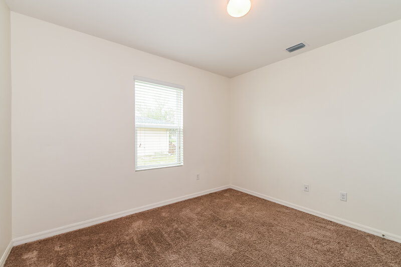 2,150/Mo, 119 SW 11th Ter Cape Coral, FL 33991 Bedroom View