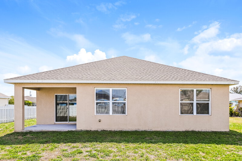 2,150/Mo, 119 SW 11th Ter Cape Coral, FL 33991 Rear View