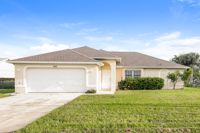 2,475/Mo, 1427 SE 12th St Cape Coral, FL 33990 External View