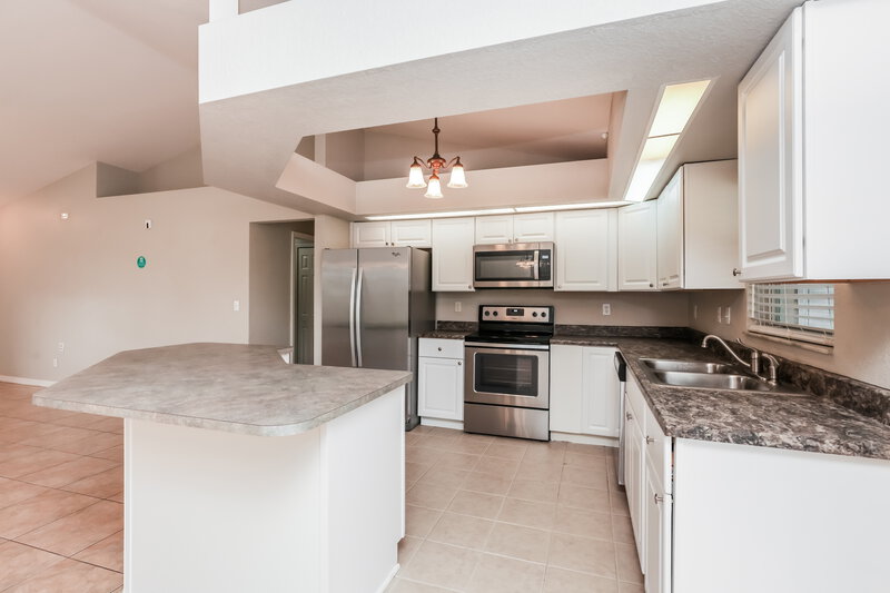 2,475/Mo, 1427 SE 12th St Cape Coral, FL 33990 Kitchen View 3