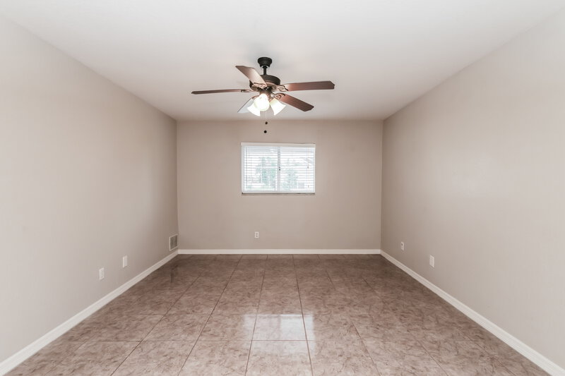 2,475/Mo, 1427 SE 12th St Cape Coral, FL 33990 Main Bedroom View 2