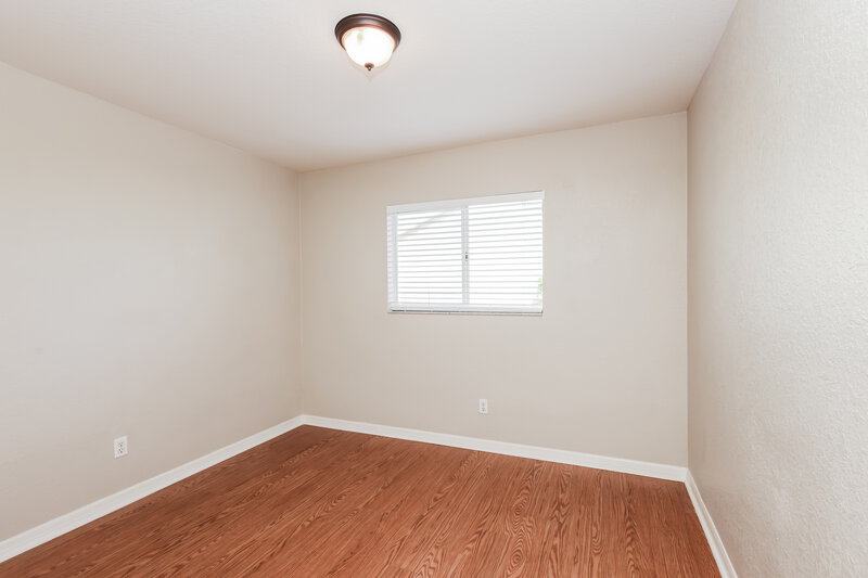2,475/Mo, 1427 SE 12th St Cape Coral, FL 33990 Bedroom View