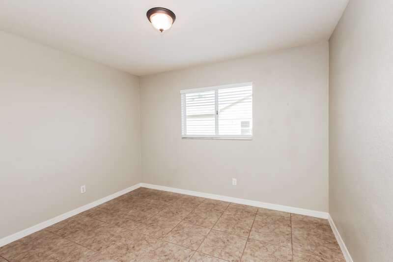 2,475/Mo, 1427 SE 12th St Cape Coral, FL 33990 Bedroom View 3