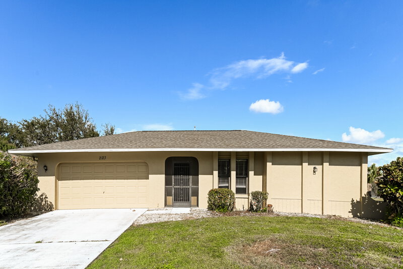 1,730/Mo, 2123 SE 3rd St Cape Coral, FL 33990 External View
