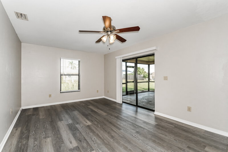 1,730/Mo, 2123 SE 3rd St Cape Coral, FL 33990 Family Room View